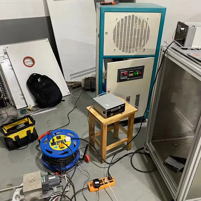 غرفة اختبار التقادم لتأثير الأوزون لنعال الأحذية المطاطية – Tamil Nadu، الهند (أبريل 2015)